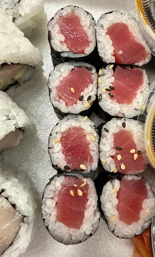 Tuna Roll.